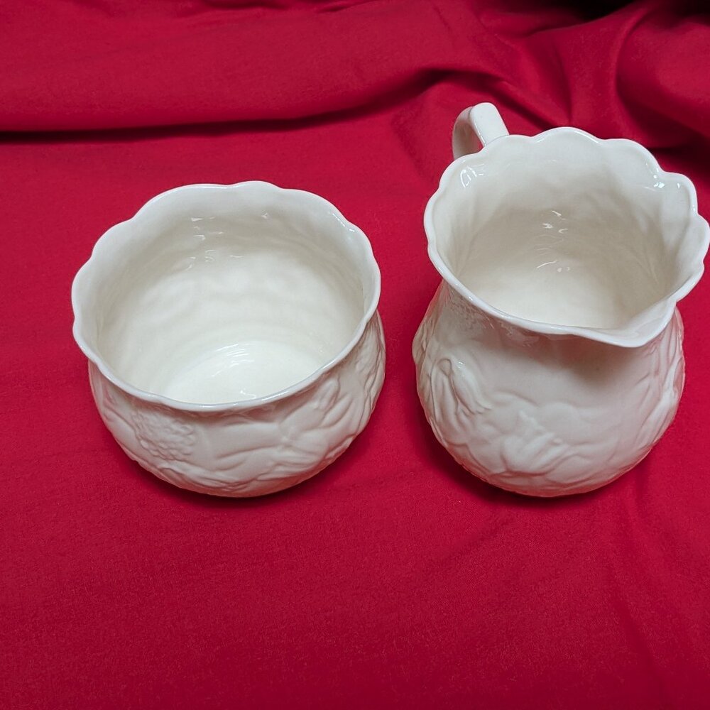 VTG Belleek Ireland Serenity Creamer & Sugar Set - 8th Blue Mark - MINT w/ Label